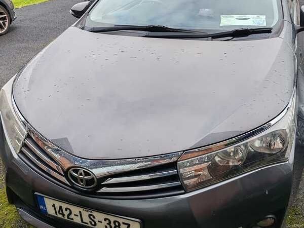 Toyota Corolla Saloon, Diesel, 2014, Grey