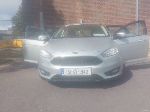 Ford Focus Hatchback, Petrol, 2015, Silver