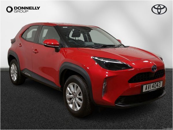 Toyota Yaris Cross Estate, Petrol Hybrid, 2024, Red