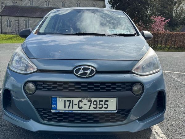 Hyundai i10 Hatchback, Petrol, 2017, Blue