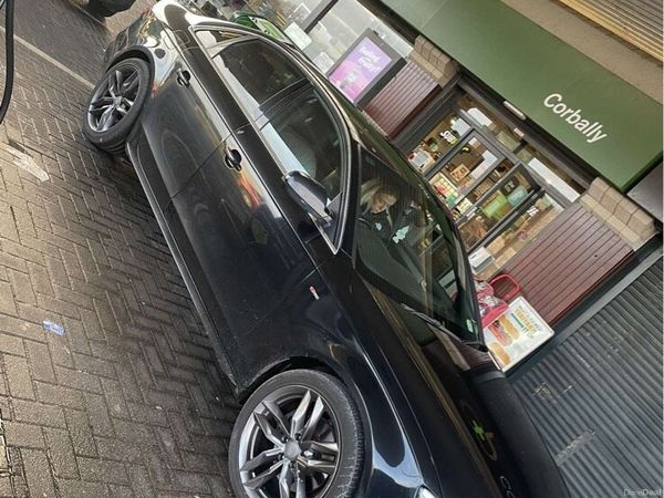 Audi A4 Saloon, Diesel, 2013, Black