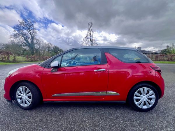 Citroen DS 3 Hatchback, Petrol, 2014, Red