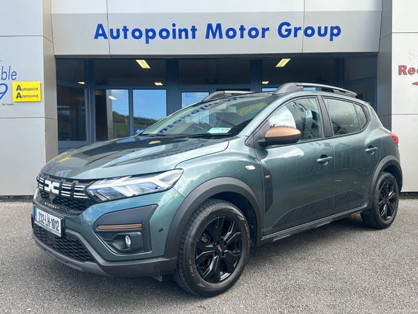 Dacia Sandero Stepway Hatchback, Petrol, 2023, Green