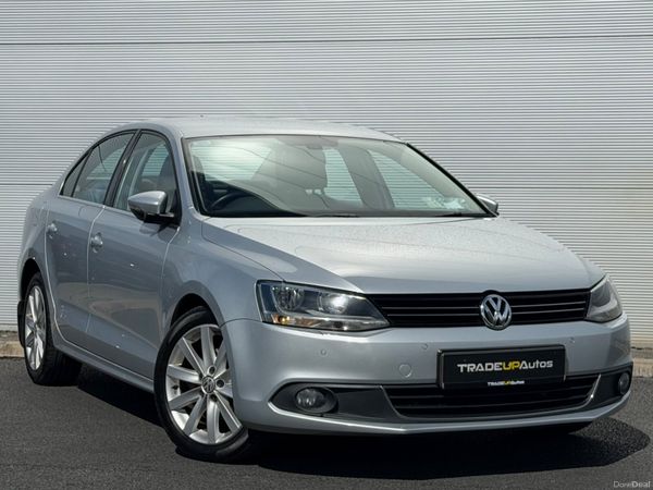 Volkswagen Jetta Saloon, Diesel, 2013, Silver