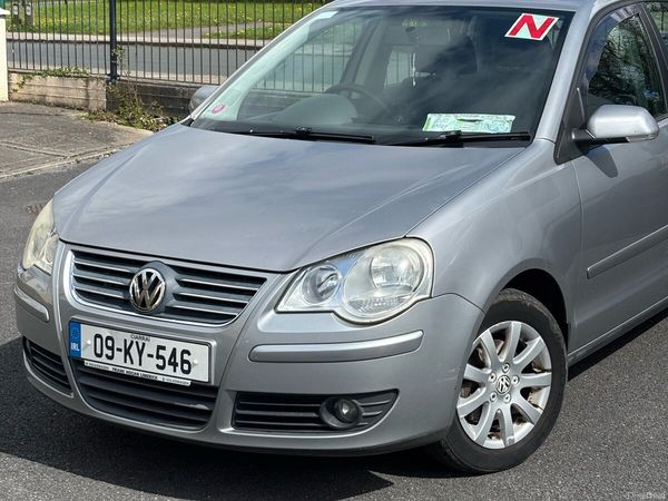Volkswagen Polo Hatchback, Petrol, 2009, Silver