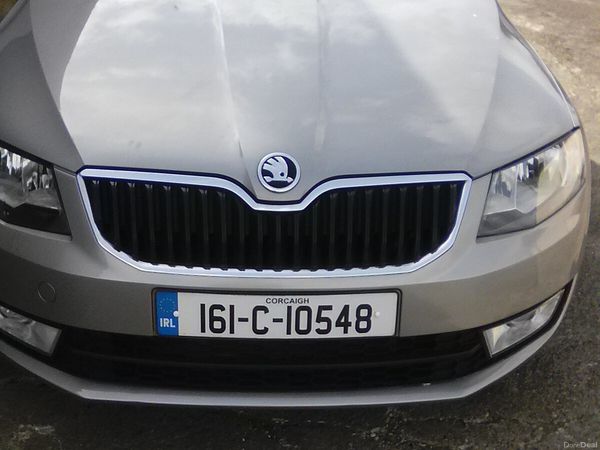 Skoda Octavia Saloon, Diesel, 2016, Beige