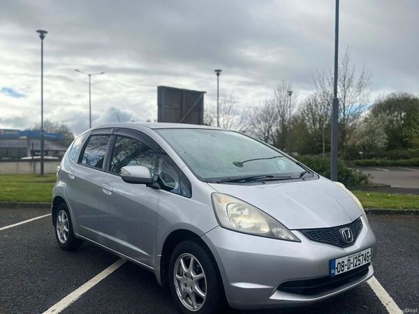 Honda Fit Hatchback, Petrol, 2008, Silver