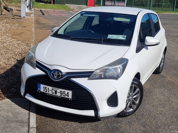 Toyota Yaris Hatchback, Petrol, 2015, White