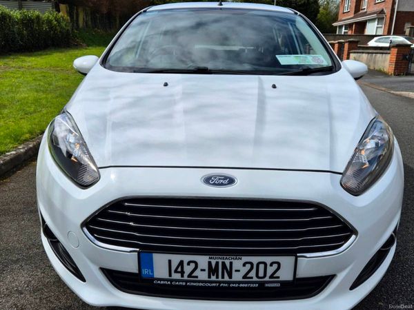 Ford Fiesta Hatchback, Petrol, 2014, White