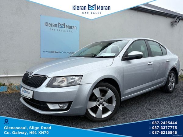 Skoda Octavia Hatchback, Diesel, 2015, Silver