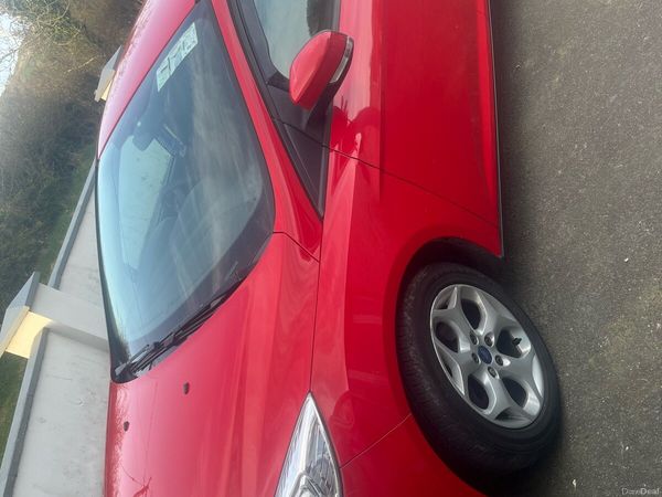 Ford Focus Hatchback, Diesel, 2011, Red