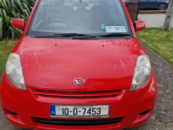 Daihatsu Sirion Hatchback, Petrol, 2010, Red