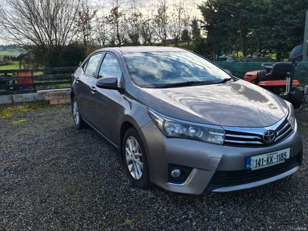 Toyota Corolla Saloon, Diesel, 2014, Bronze