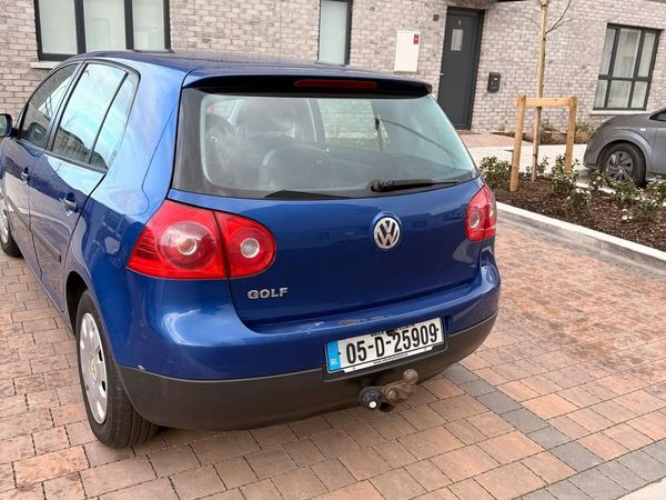 Volkswagen Golf Hatchback, Petrol, 2005, Blue