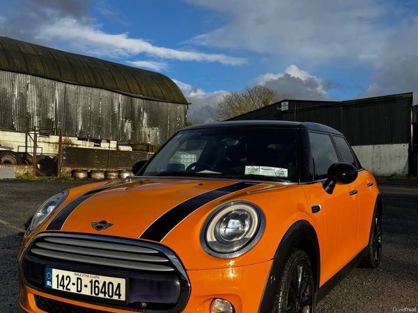 Mini Other Hatchback, Diesel, 2014, Orange