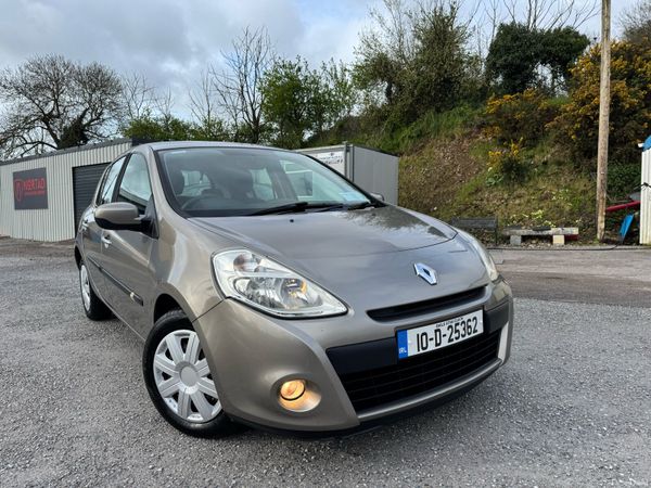 Renault Clio Hatchback, Ethanol Petrol, 2010, Gold