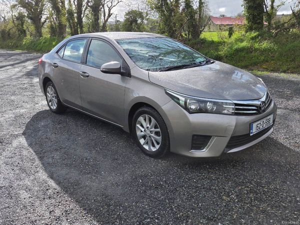 Toyota Corolla Saloon, Diesel, 2015, Bronze