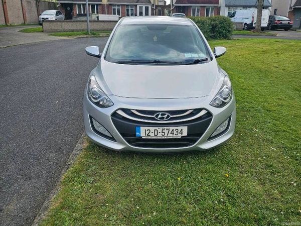 Hyundai i30 Hatchback, Diesel, 2012, Silver