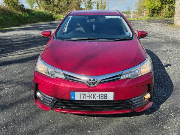 Toyota Corolla Saloon, Diesel, 2017, Red