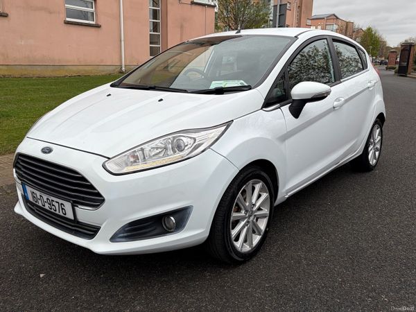 Ford Fiesta Hatchback, Petrol, 2016, White