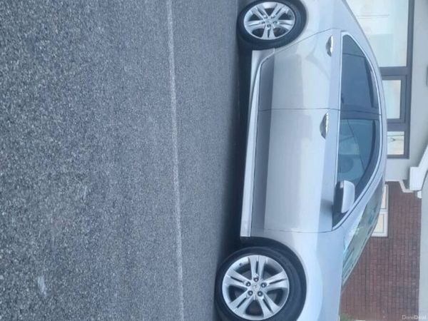 Honda Accord Saloon, Diesel, 2011, Silver