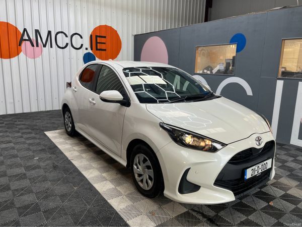 Toyota Yaris Hatchback, Petrol, 2021, White