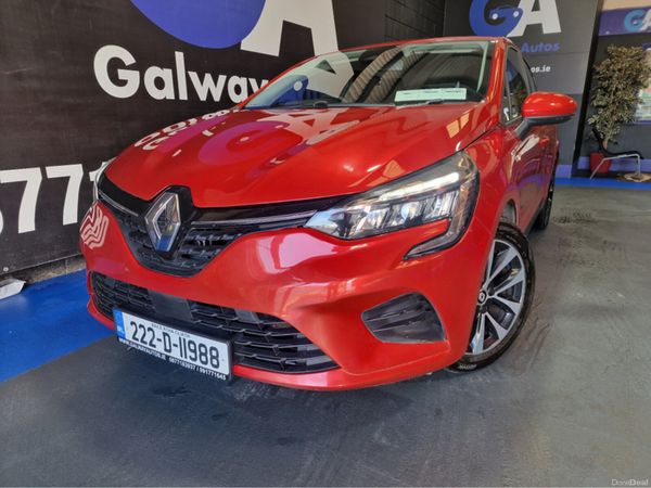 Renault Clio Hatchback, Petrol, 2022, Red