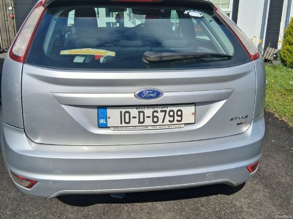 Ford Focus Hatchback, Diesel, 2010, Silver