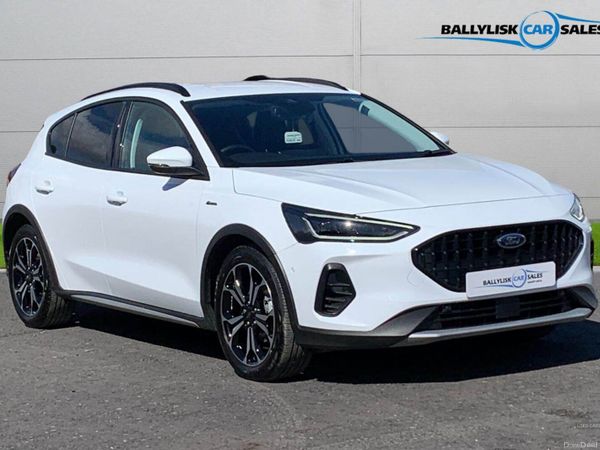 Ford Focus Hatchback, Petrol Hybrid, 2025, White