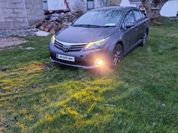 Toyota Avensis Saloon, Diesel, 2012, Grey