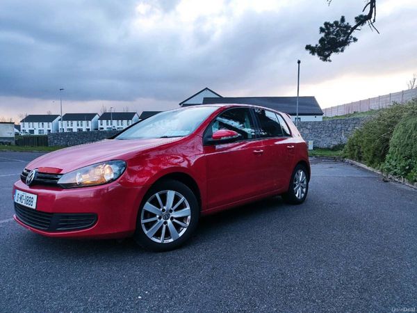 Volkswagen Golf Hatchback, Petrol, 2010, Red
