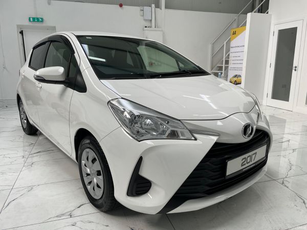 Toyota Yaris Hatchback, Petrol, 2017, White