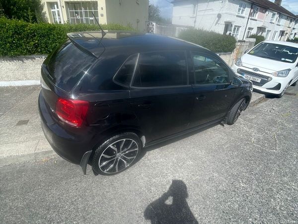 Volkswagen Polo Hatchback, Diesel, 2013, Black