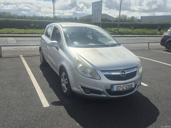 Opel Corsa Hatchback, Petrol, 2007, Silver
