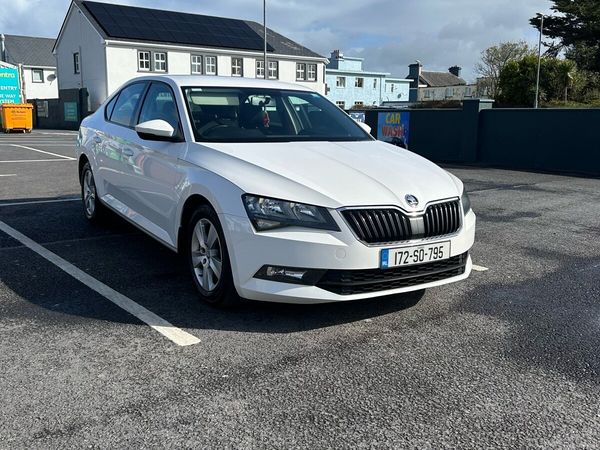 Skoda Superb Hatchback, Diesel, 2017, White