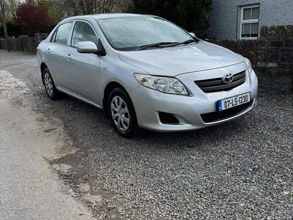 Toyota Corolla Saloon, Petrol, 2007, Silver