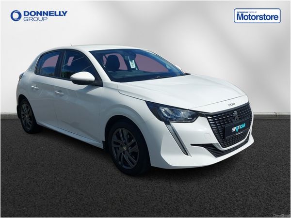 Peugeot 208 Hatchback, Petrol, 2022, White