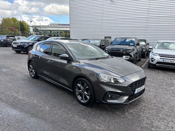 Ford Focus Hatchback, Petrol, 2019, Grey