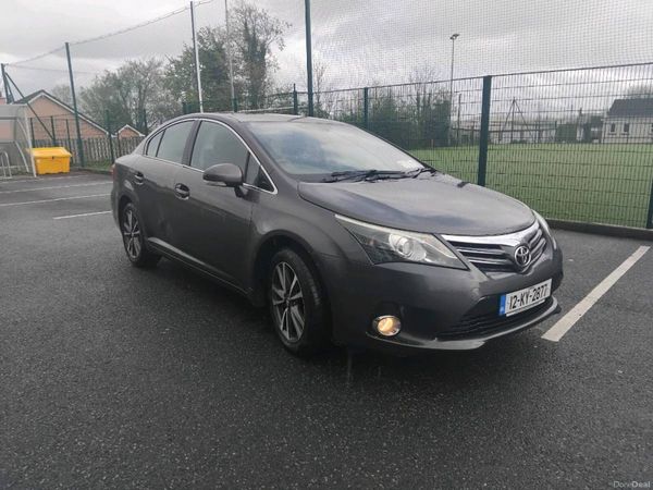 Toyota Avensis Saloon, Diesel, 2012, Grey