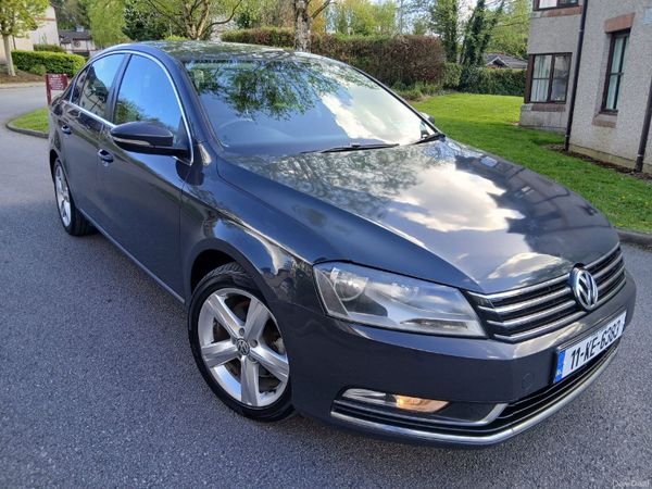 Volkswagen Passat Saloon, Diesel, 2011, Grey
