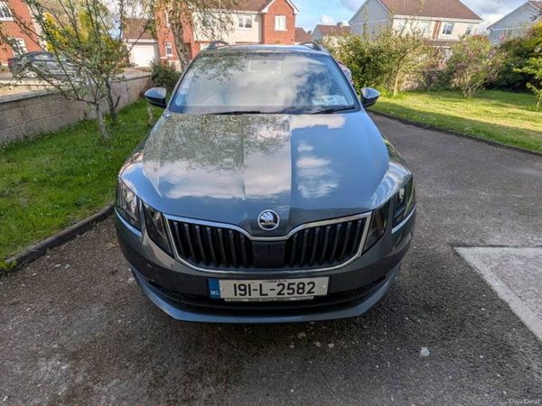 Skoda Octavia Estate, Diesel, 2019, Grey