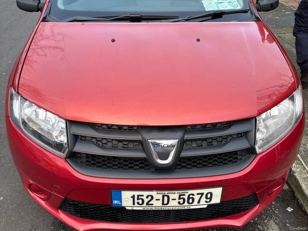 Dacia Sandero Hatchback, Petrol, 2015, Red