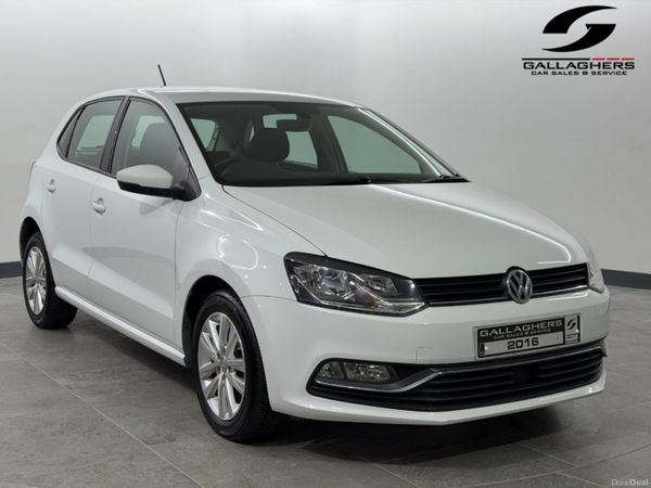 Volkswagen Polo Hatchback, Petrol, 2016, White