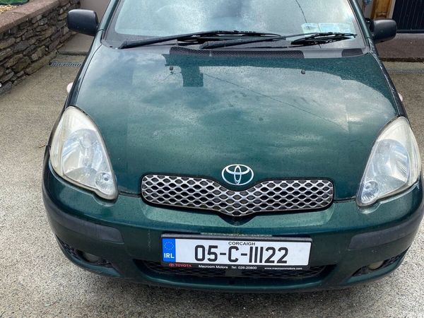 Toyota Yaris Hatchback, Petrol, 2005, Green