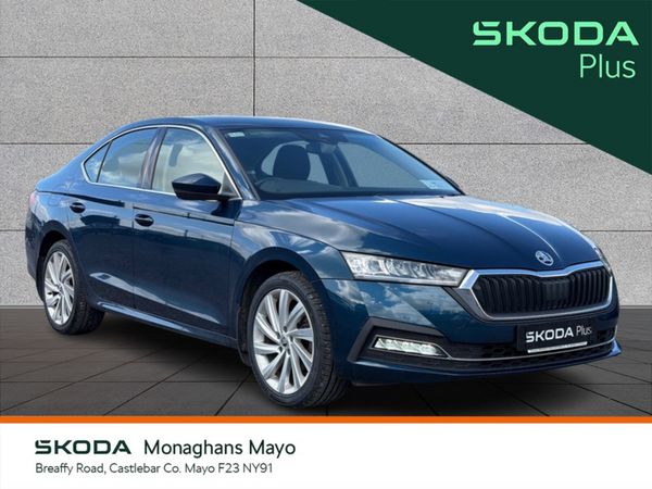 Skoda Octavia Hatchback, Diesel, 2022, Blue