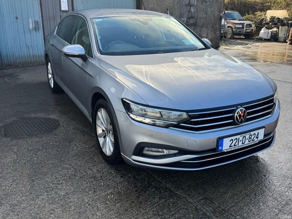 Volkswagen Passat Saloon, Diesel, 2022, Grey