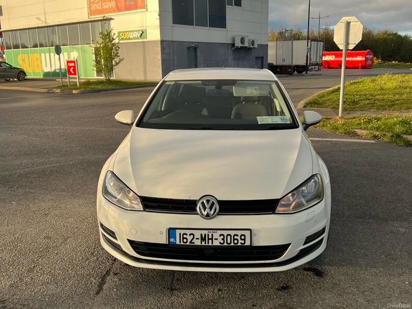 Volkswagen Passat Saloon, Diesel, 2016, Grey