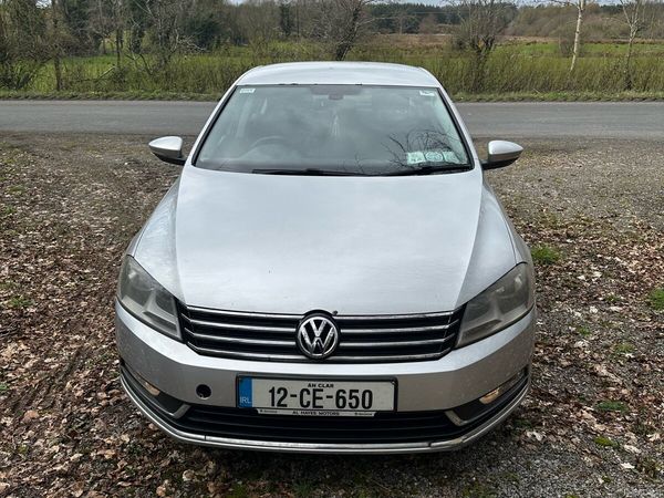 Volkswagen Passat Saloon, Diesel, 2012, Silver