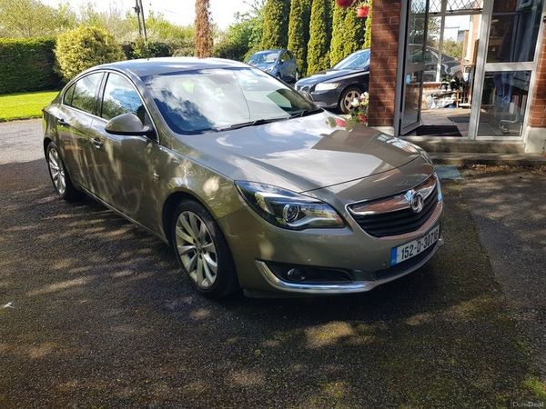 Vauxhall Insignia Hatchback, Diesel, 2015, Green