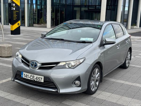 Toyota Auris MPV, Petrol Hybrid, 2014, Grey